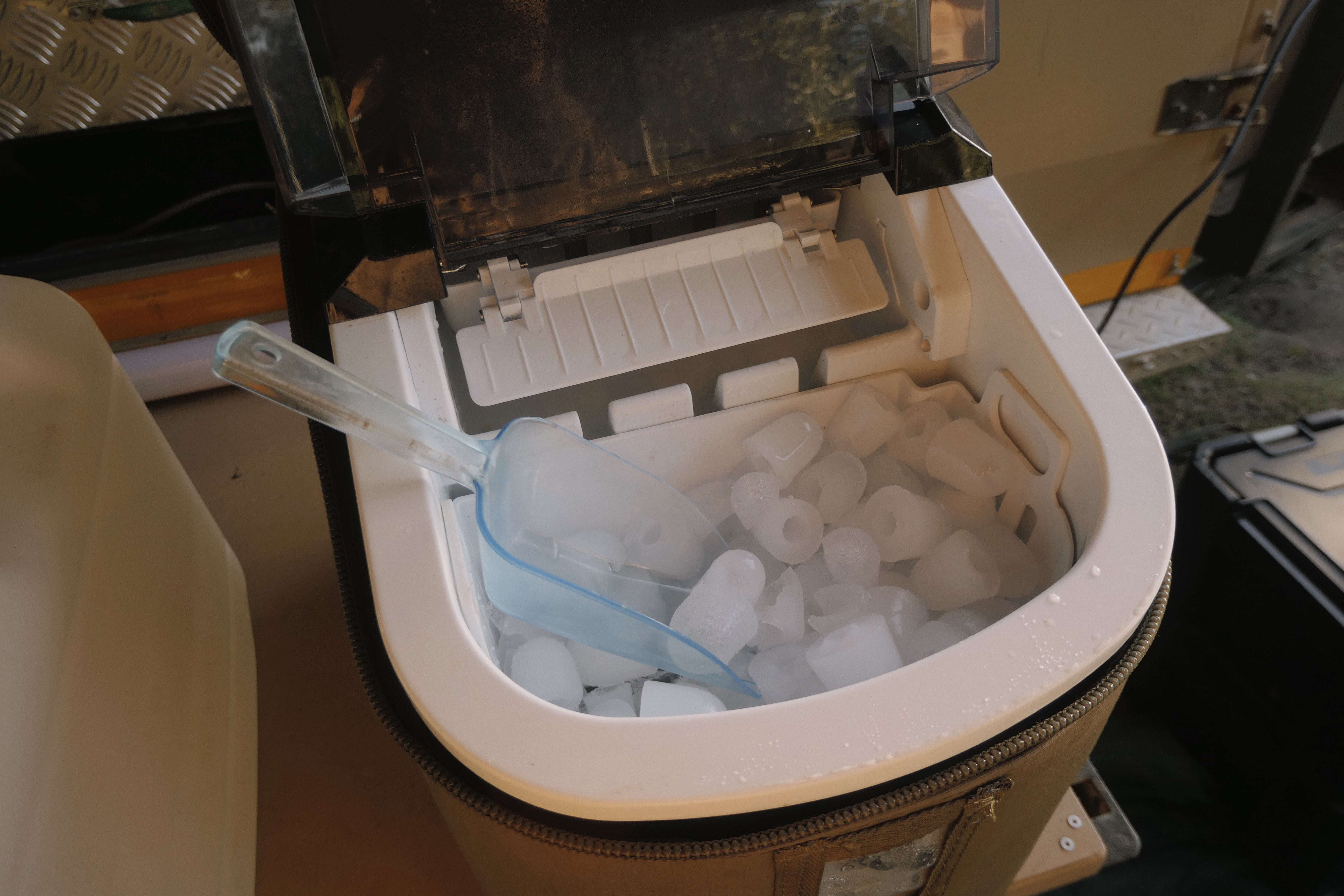 Gear Rental - Ice Machine